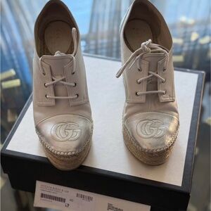 Gucci Women's Silver and Cream Espadrille Shoes